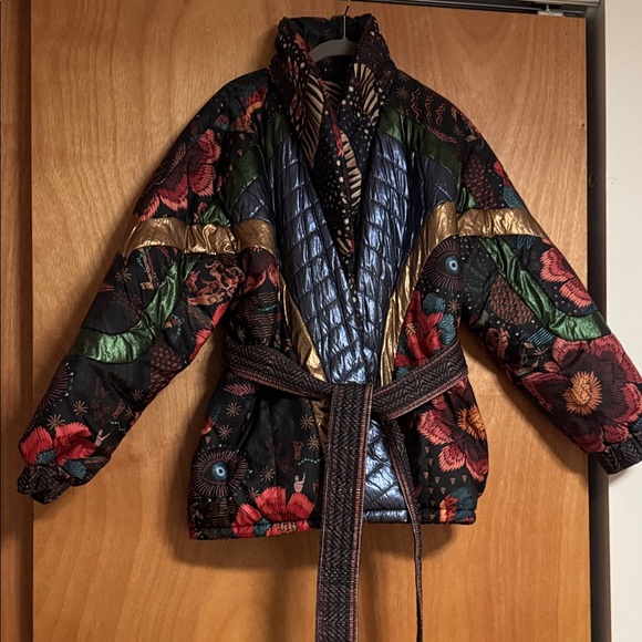 FARM Rio Black Wild Bananas Metallic Reversible Oversized Puffer Jacket - Picture 7 of 16